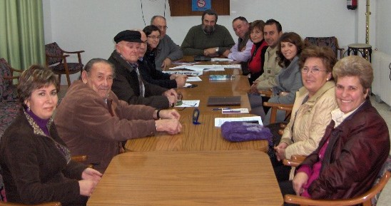 Vista de la reunion de la comision 50 aniversario de Peuelas el 18-01-2010 en el Hogar del Pensionista de Peuelas